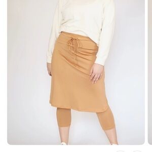 Perfect neutral Snoga athletic skirt 24”